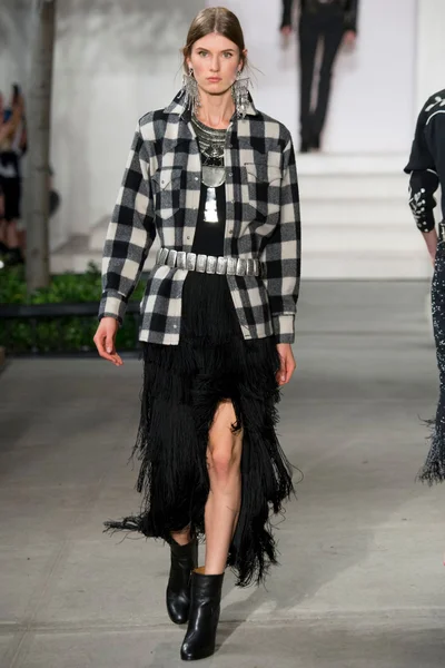 Look 3